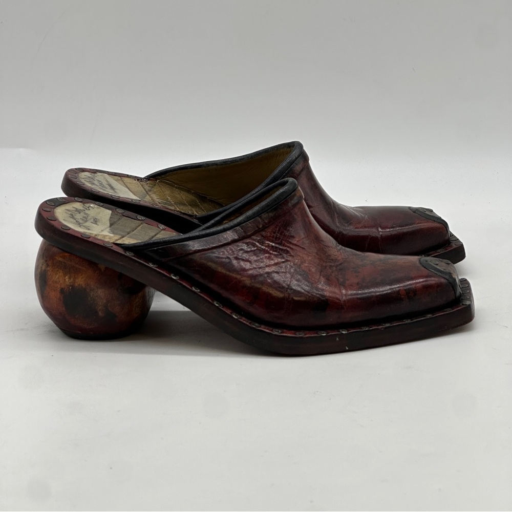 Joseph Debach Vintage Leather Mules. Size 6